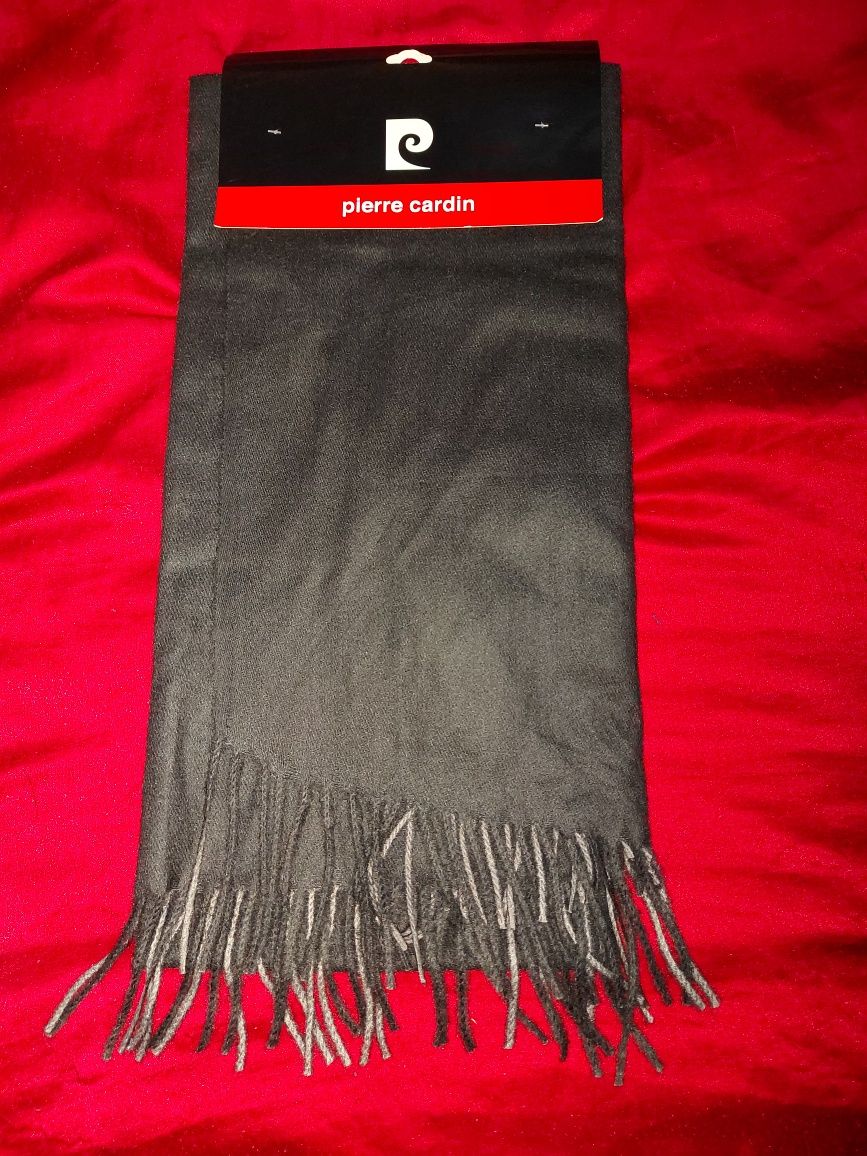 Szalik Pierre Cardin