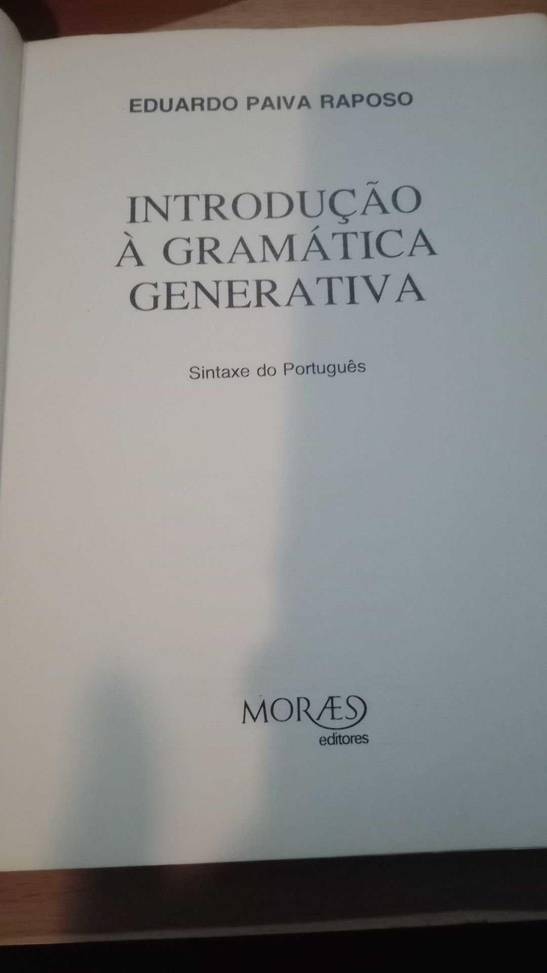 Livro universitário antigo
