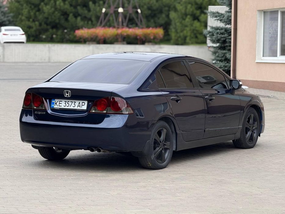 HONDA CIVIC 1.8 на автомате