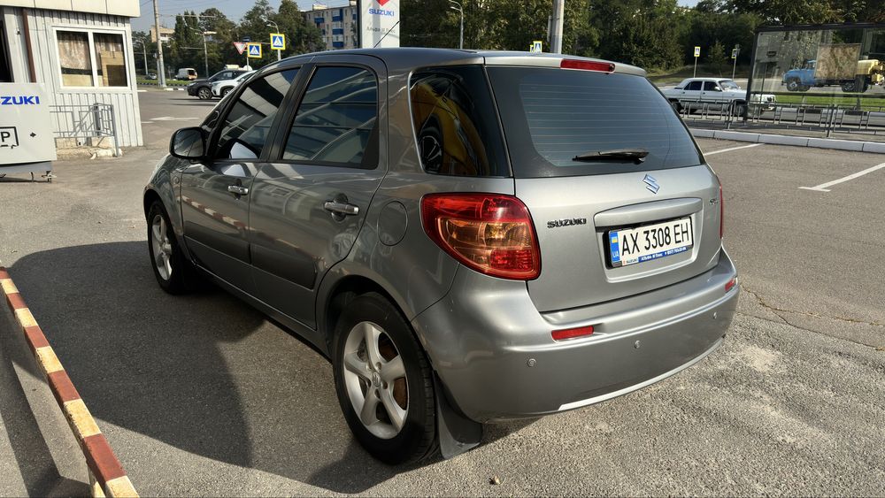 SUZUKI SX4 продаю свій автомобіль