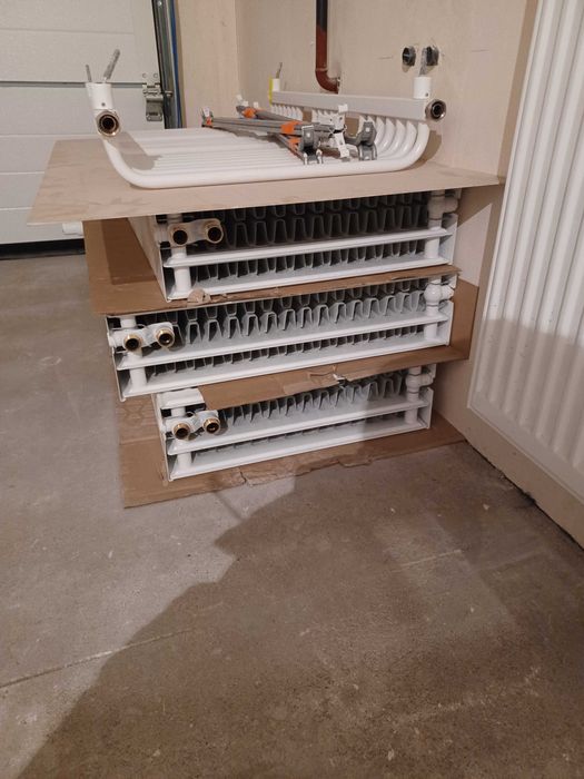 Mam do sprzedania 4xgrzejniki firmy Purmo CV 22