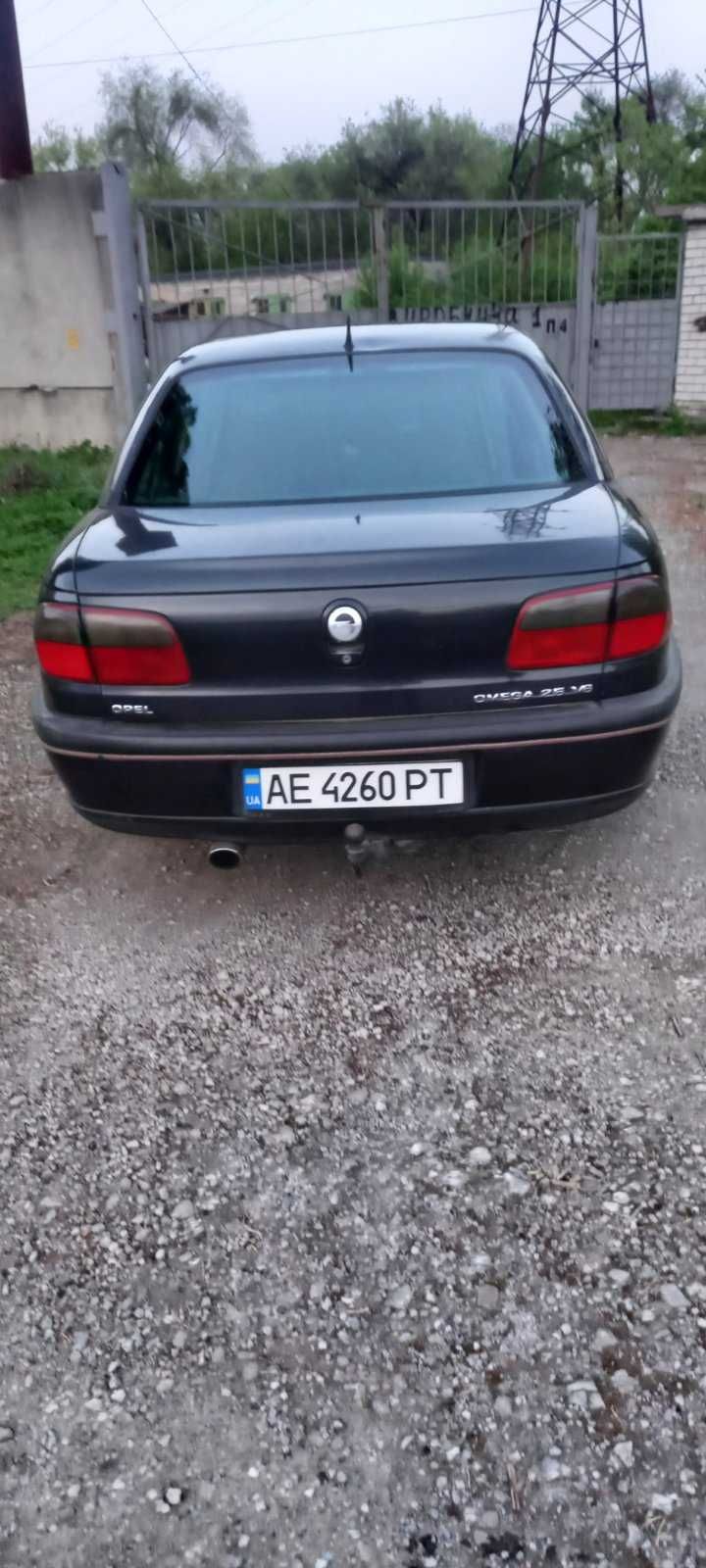 Продам омегу б,2,5 v6 газ-бензин.