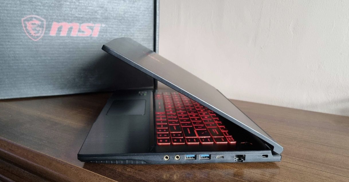 Sprzedam laptopa MSI GF63 THIN 11UC