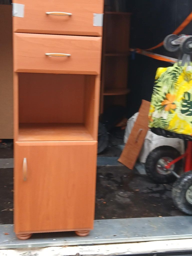 Sprzedam zestaw mebli.