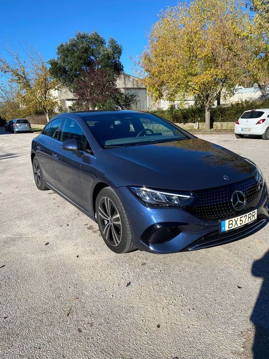 Mercedes-Benz EQE 300 Electric Art