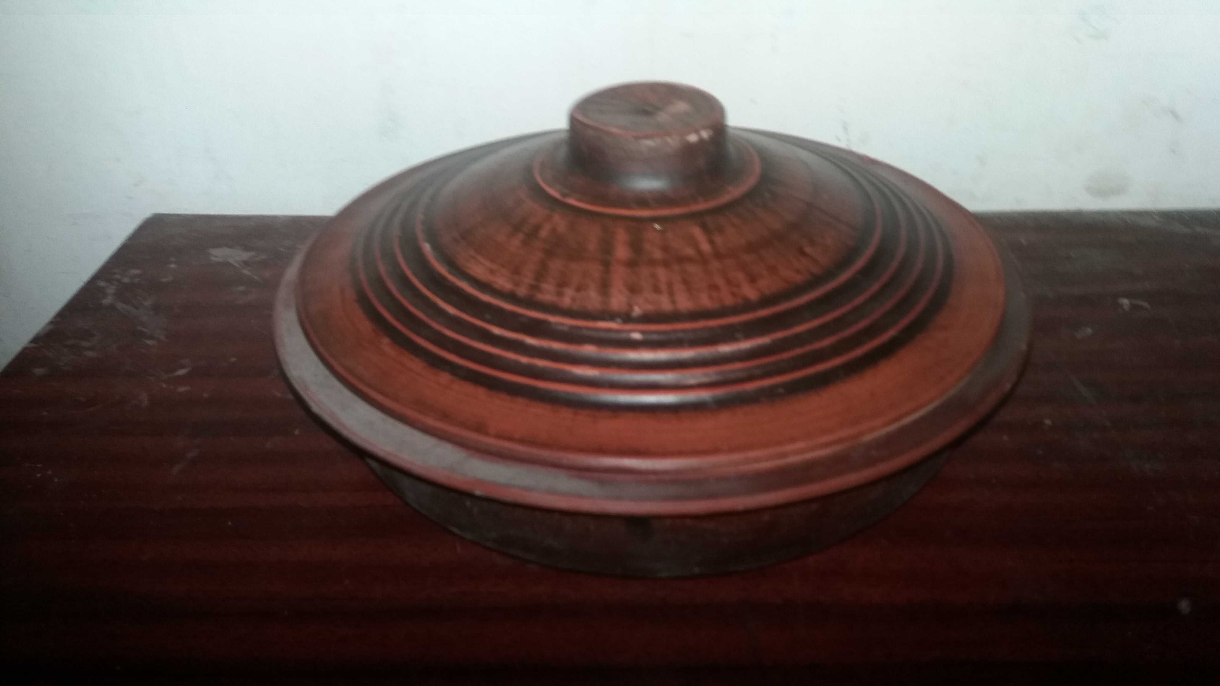 Продам алюминиевый тазик (миску), формы для кексов и печения.