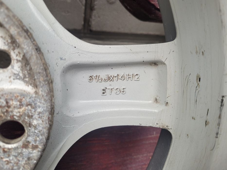 Продам диски R 14, 5.5j , ET 35, приора,  бу. Пара..