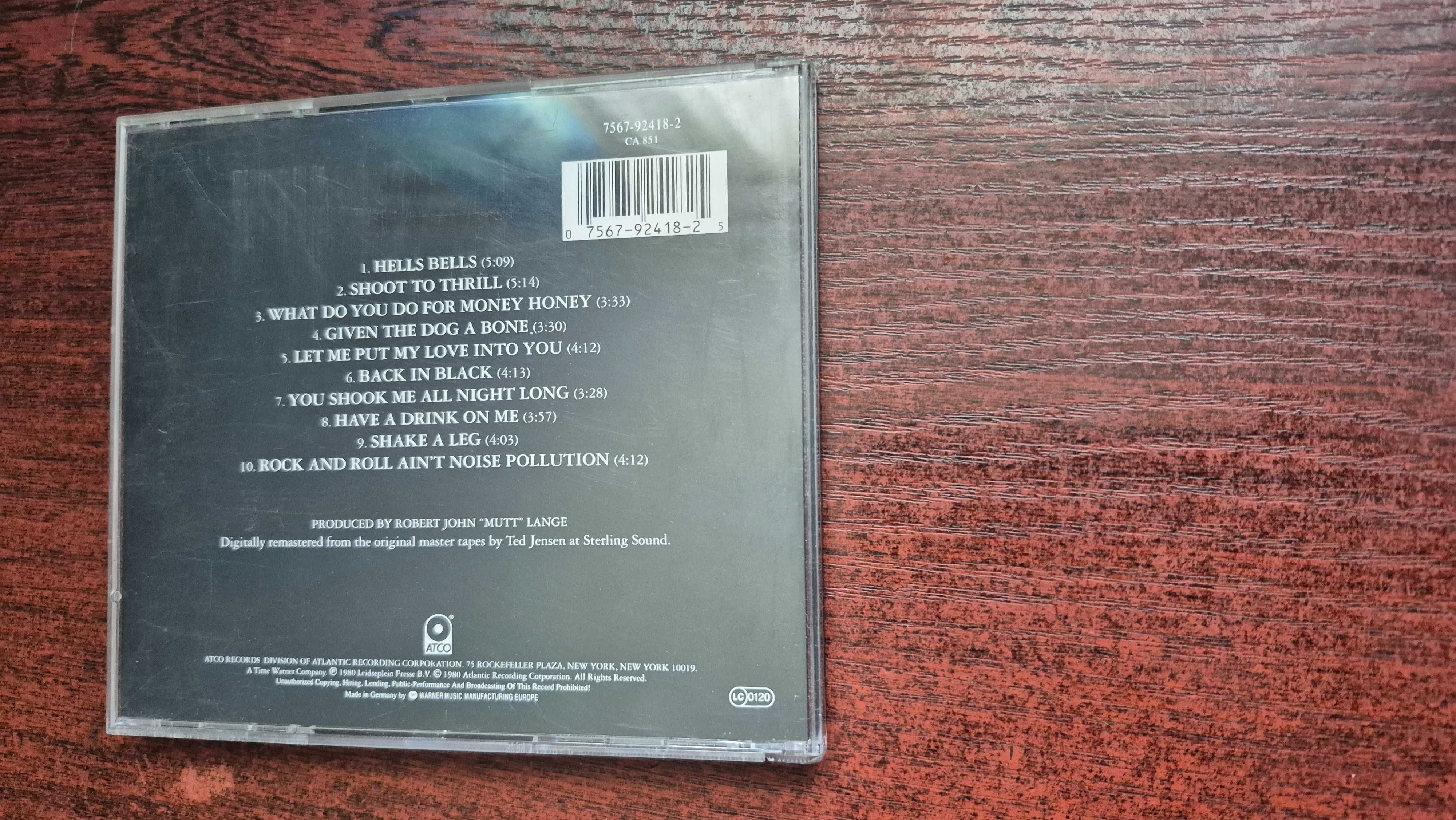 AC/DC    " Back in Black  "  muzyka metalowa z 1980r