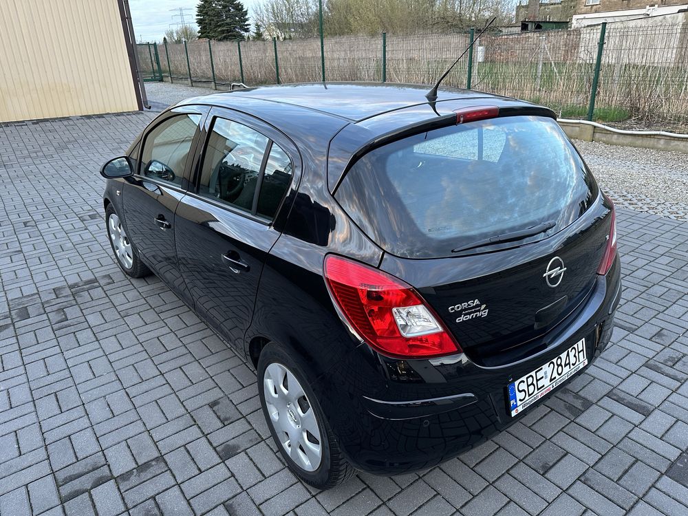 Opel Corsa 09.2008r 1.2b bezwypadkowy zarejestrowany pelny serwis