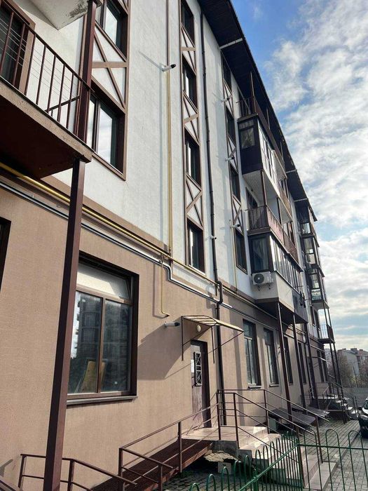 Продаж комерційного( 95м2) приміщення на Єршова