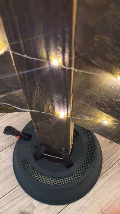 Drewniana Choinka Świąteczna- minimalistyczna i ręcznie robiona