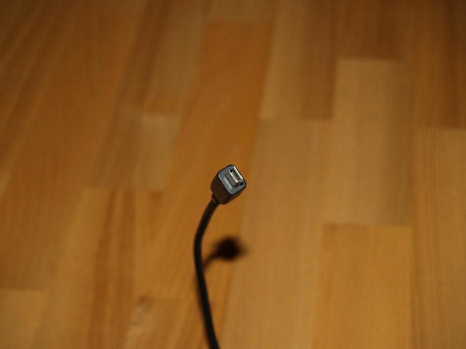 Ładowarka sieciowa do kamer sam., nawigacji, mp3, telefonów - mini usb