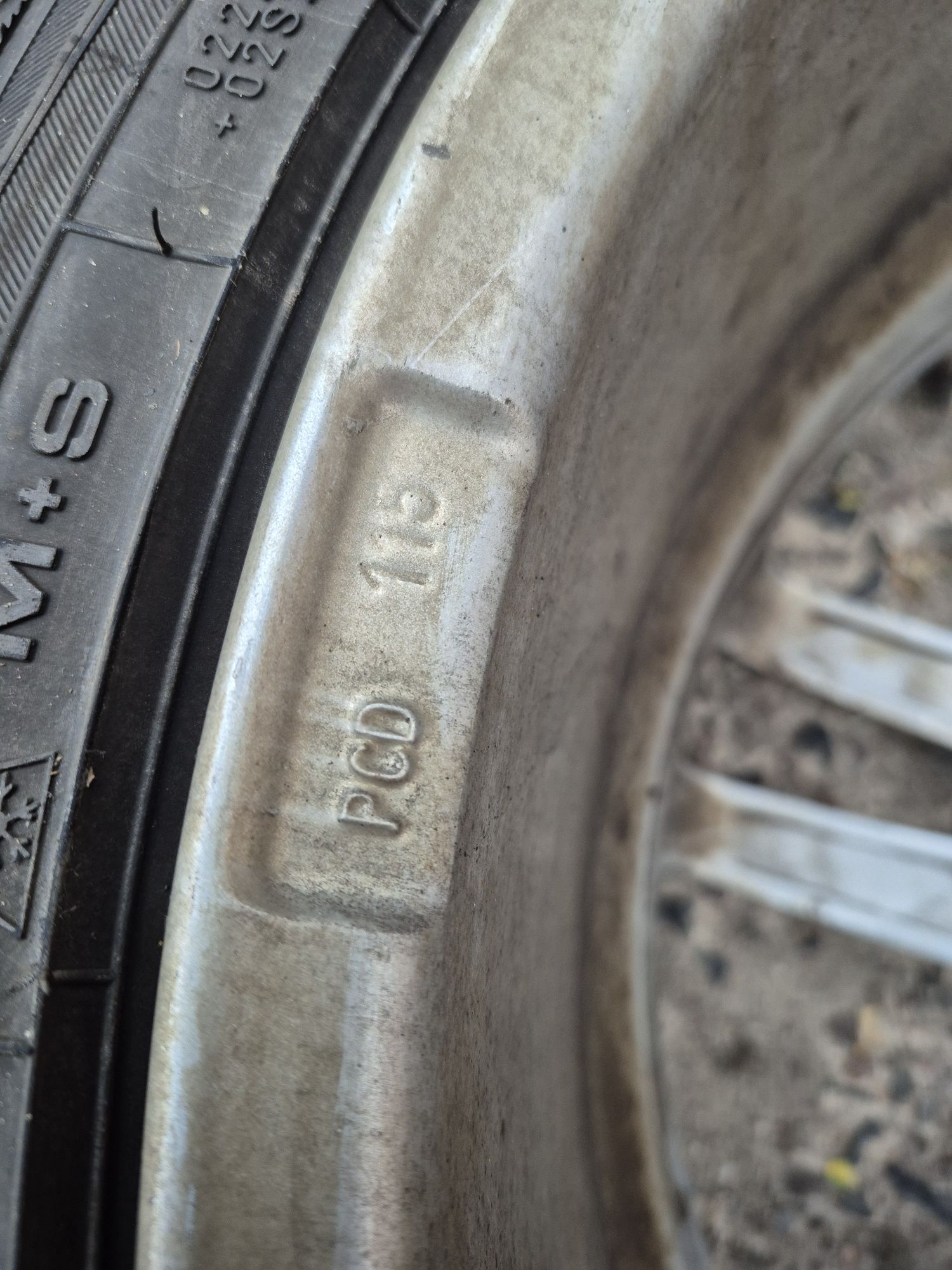 R18 5x115 alufelgi 8j ET 40 Dezent proste nienaprawiane