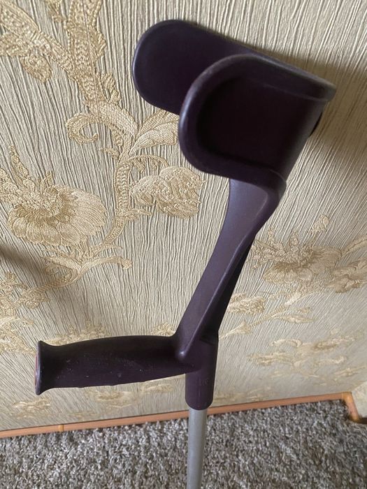 Милиці ліктьовий, і як тростина