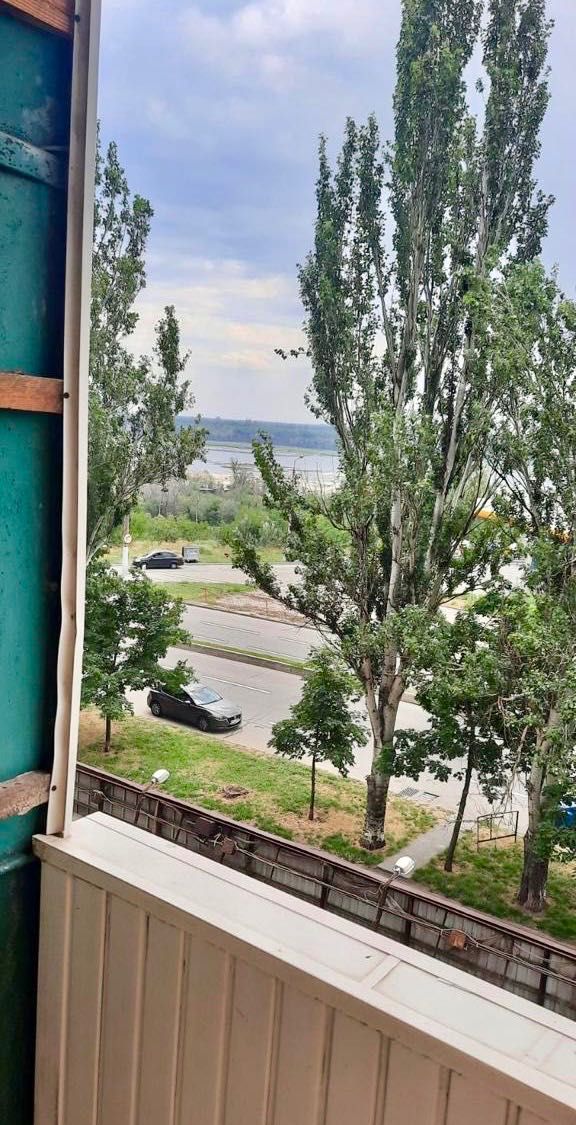 Продаётся 3-к. квартира с видом на Днепр и о. Хортица