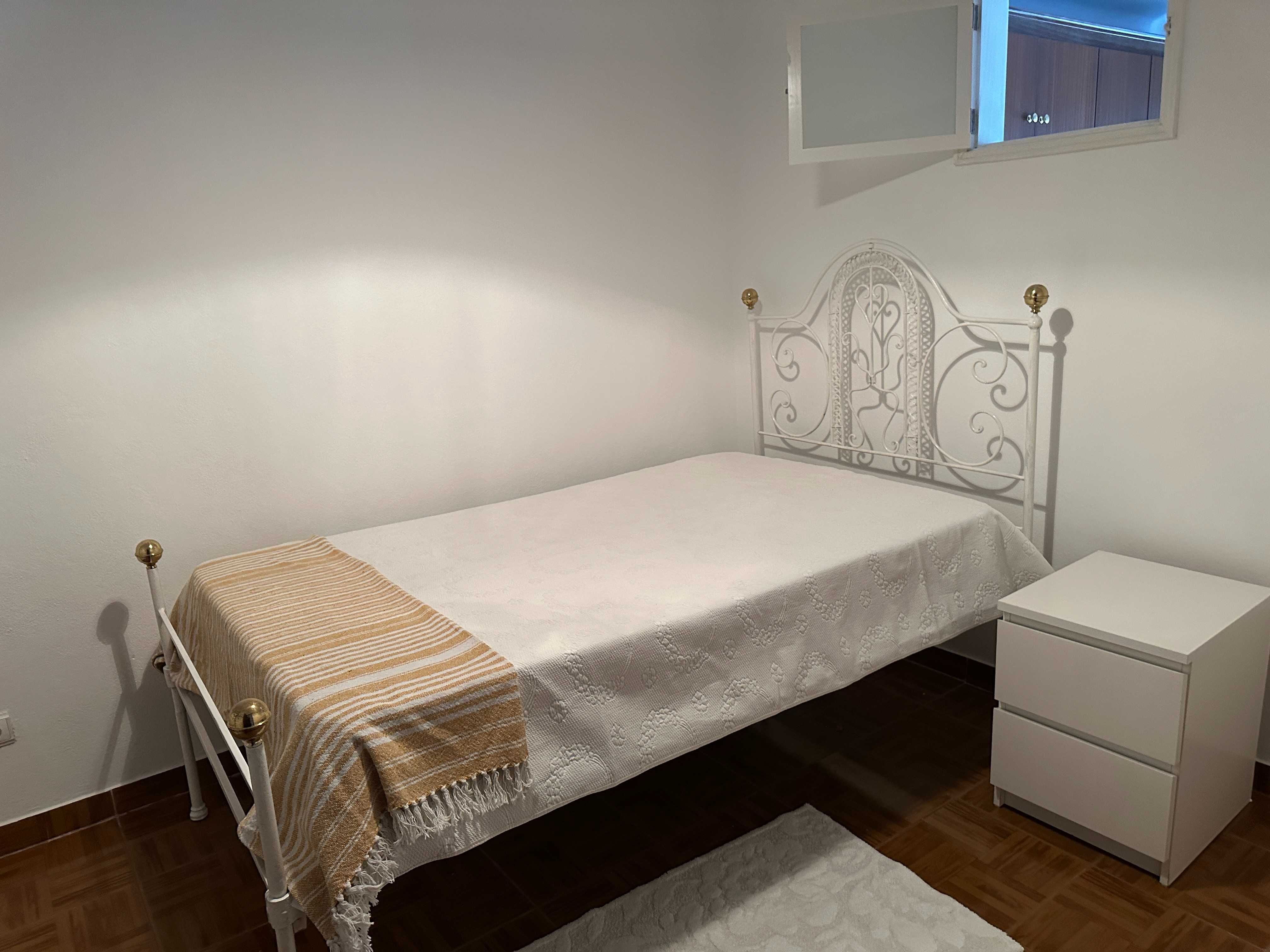 Quarto individual (menina) | Viseu (Centro Histórico)