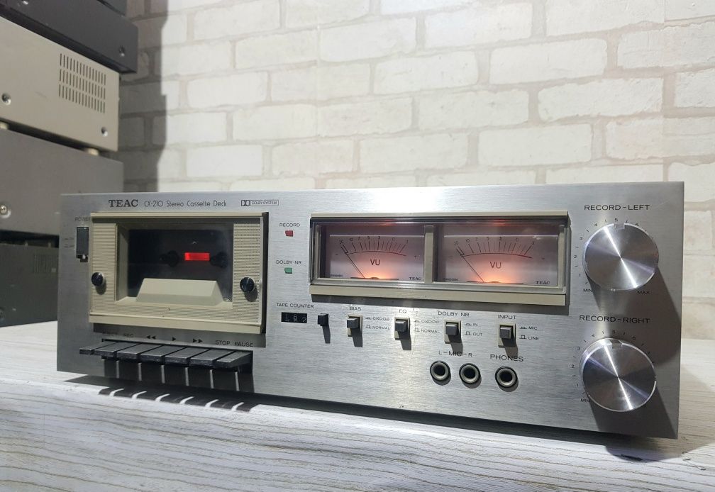 Стерео касетна дека/кассетная  TEAC CX-210 б/у з Німеччини