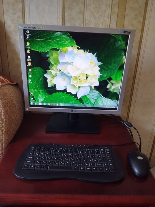 Системный блок,монитор LG.