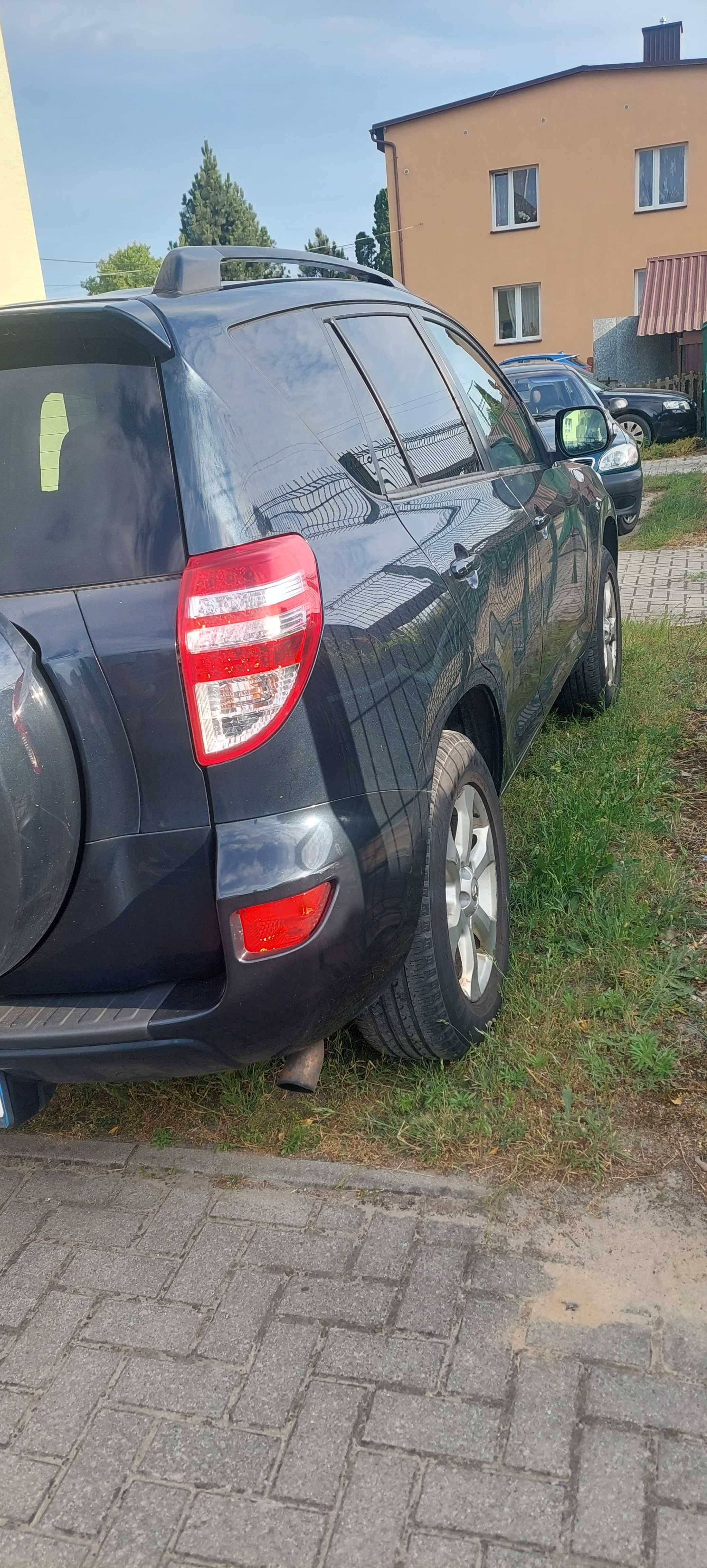 Zadbane auto TOYOTA RAV 4