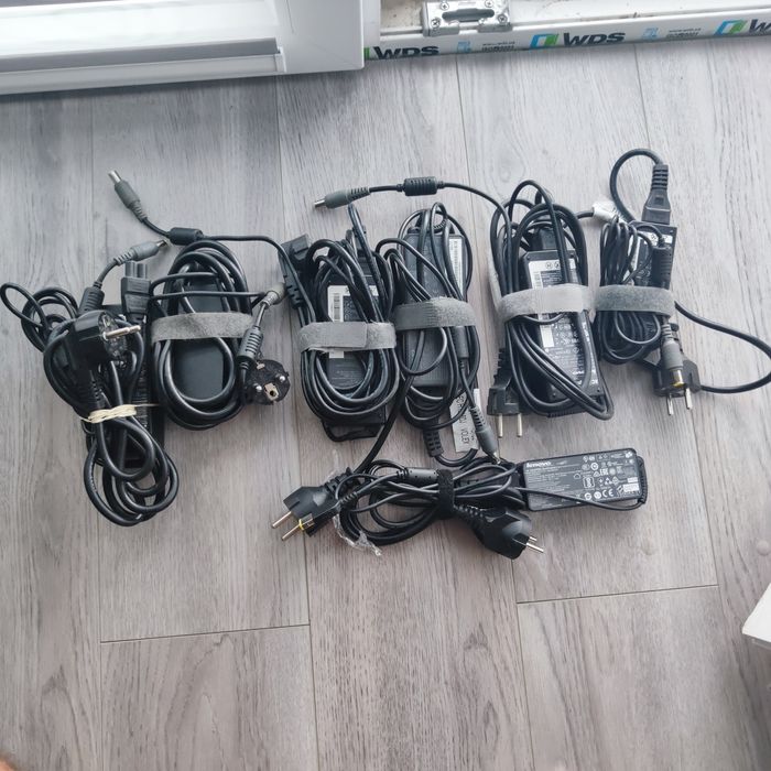 Блок живлення зарядка ноутбук lenovo