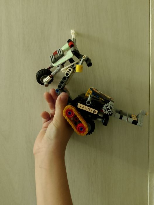 Продаю мопед з лего технік