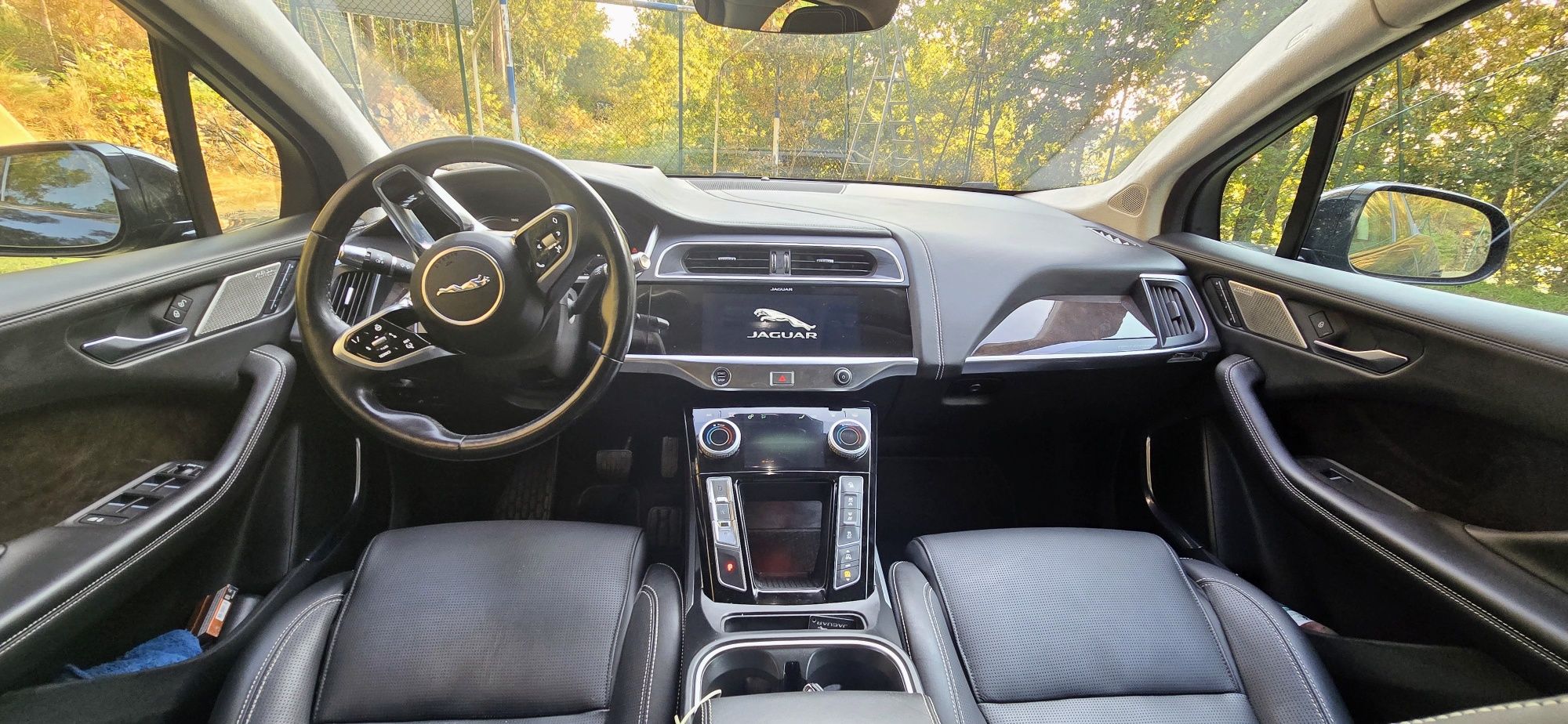 Jaguar Ipace EV400 AWD HSE first edition 400cvs