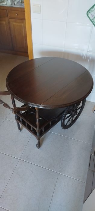 Carrinho de chá antigo