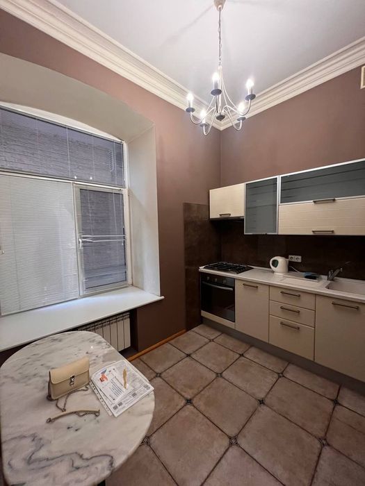 Київ, Шевченківський, бульвар Шевченко 48, 2-кімн. 1 /4 цегла . 64м.кв