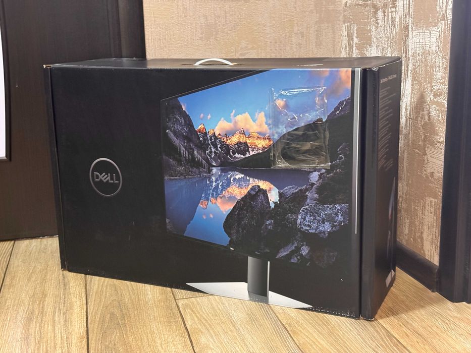 Монітор 31.5" Dell UltraSharp U3219Q Black (210-AQUO) 400 кд/м² 1300:1