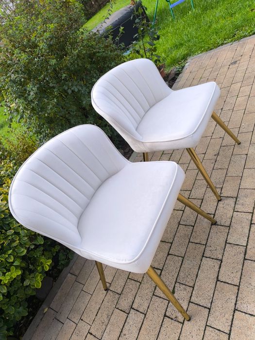 Nowe krzesła dwie sztuki aksamitne obicie salon,jadalnia,toaletka