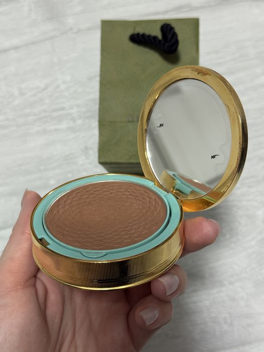 Gucci бронзер 02