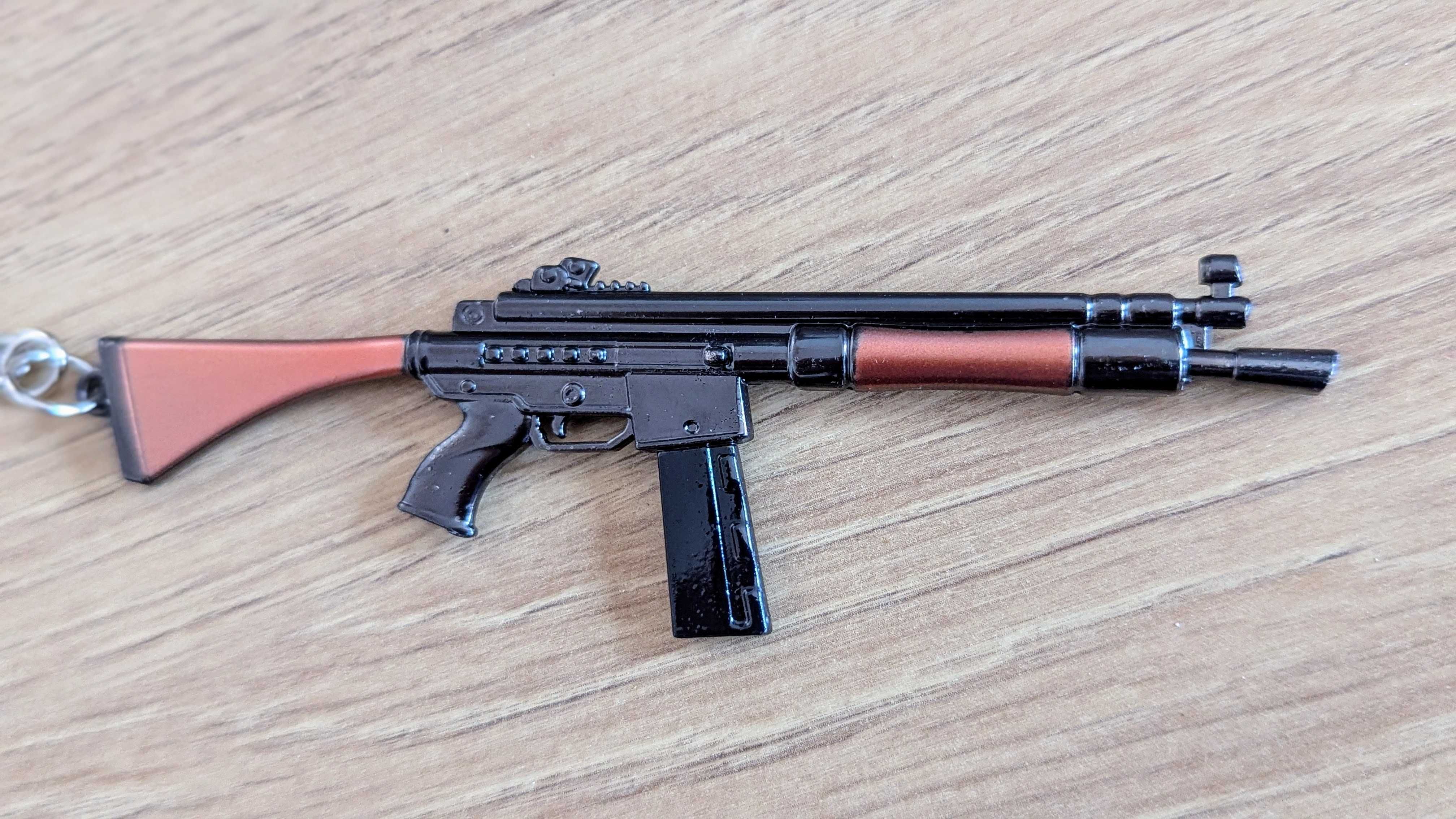Zestaw 7 breloków – broń i kilof pickaxe z gier PC/PS5/Xbox
