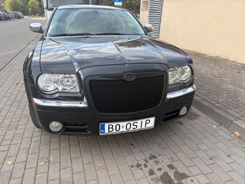 Piękny Chrysler 300 C