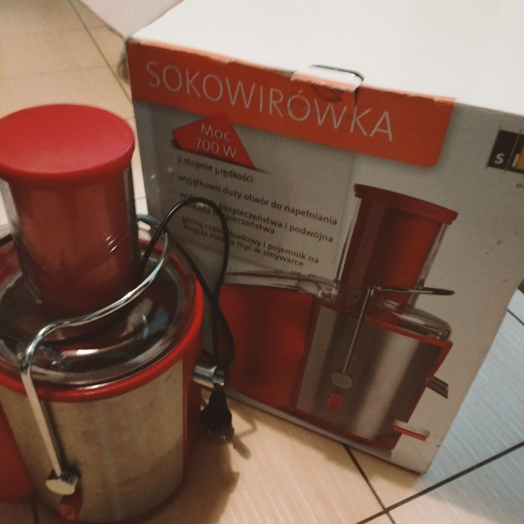 Sokowirówka 700w