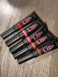 Lip Gloss. Błyszczyk do ust Kiss My Lip (pastelowy róż)