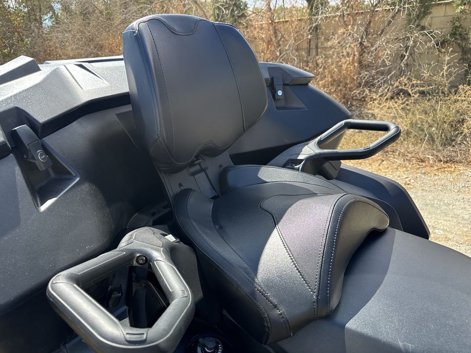 Quad can am autlander 1000 dwu osobowy przejechane ma 9800km