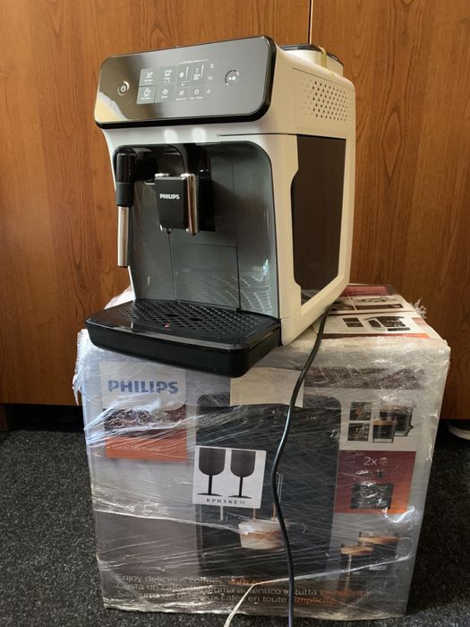 НОВА! ГАРАНТІЯ! Кавоварка Philips 1200
