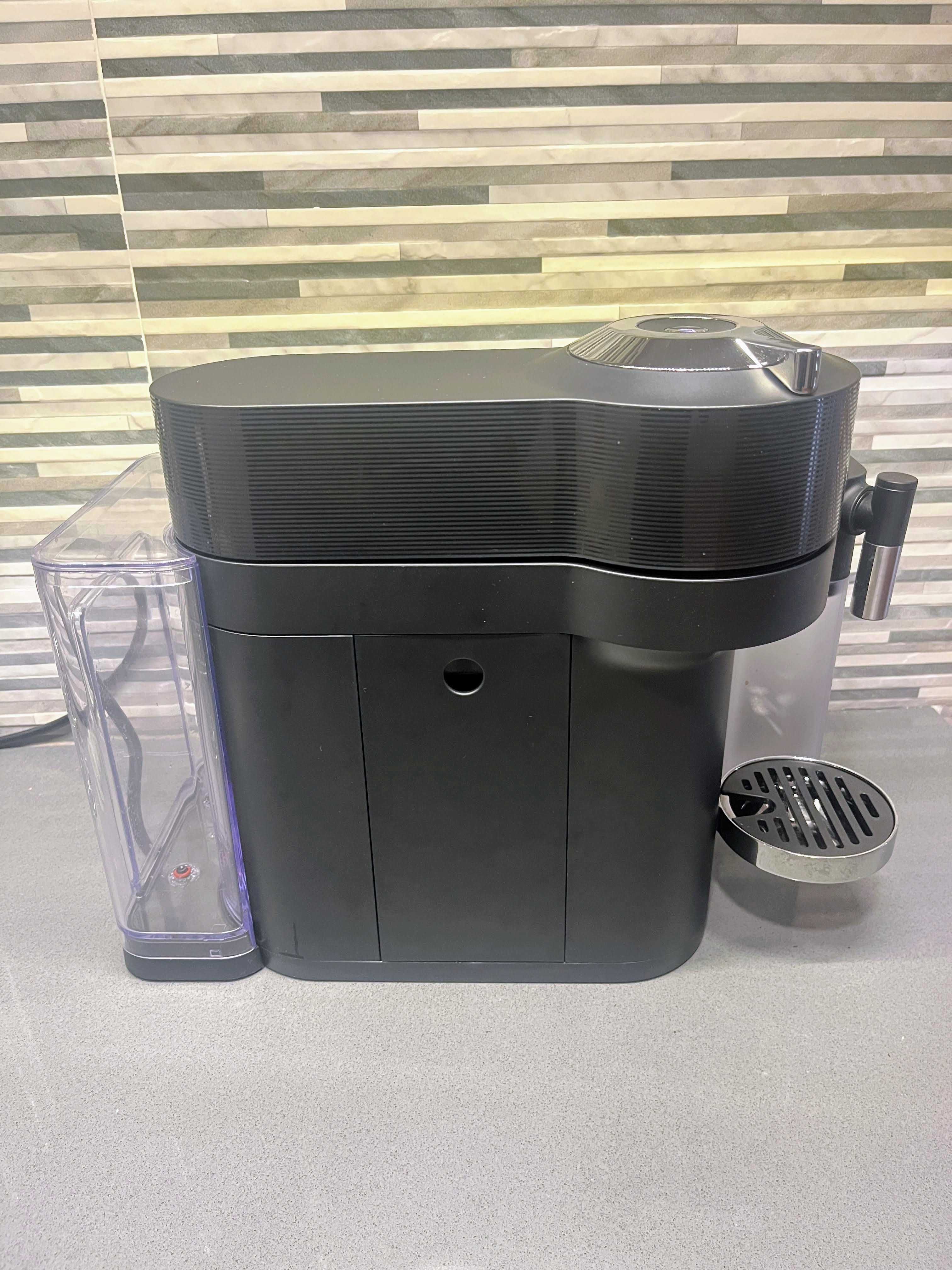 Vertuo Lattissima Matte Black & Glossy DeLonghi com Garantia