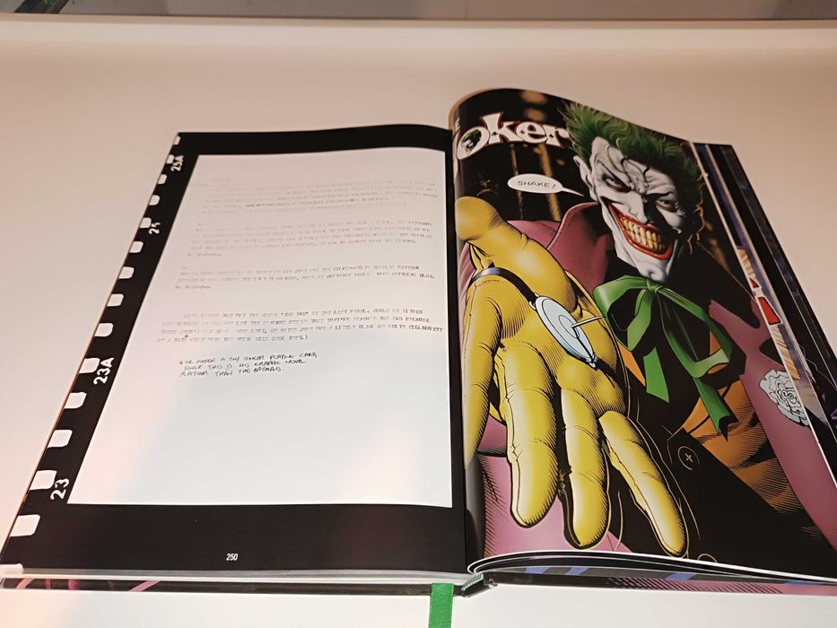 Batman: The Killing Joke - Edição Absolute 30º Aniversário