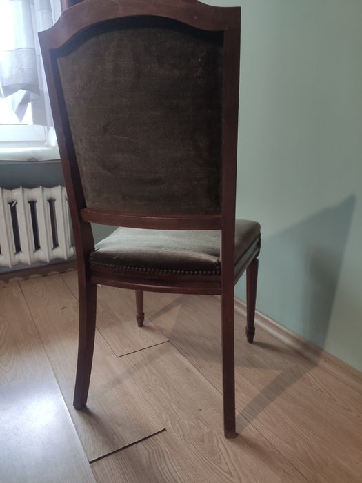 Krzesła do renowacji