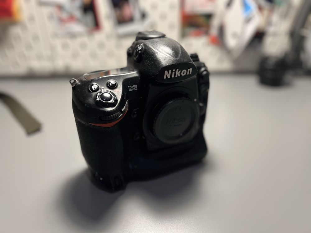 Nikon D3 - Bom estado.