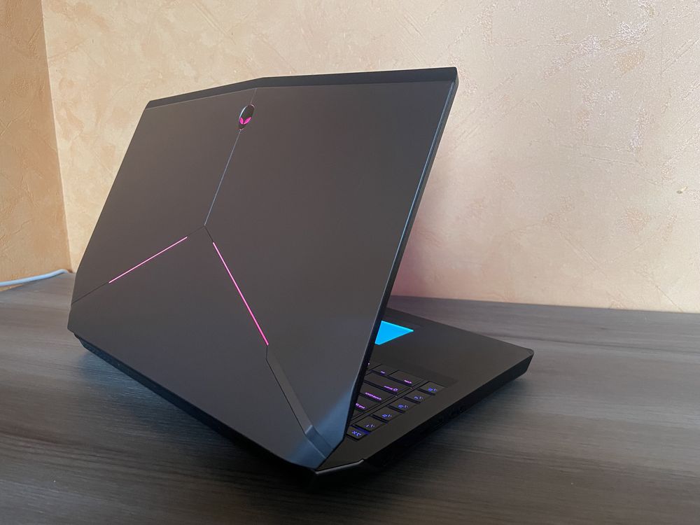 Большой 17.3 Игровой Alienware(Core i7/Nvidia GTX 980/16gb/17.3 IPS)