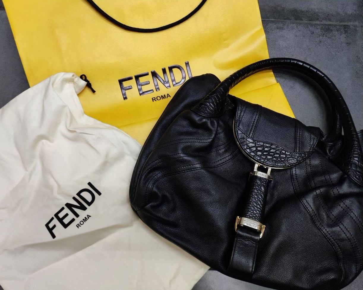 Fendi сумка кожаная