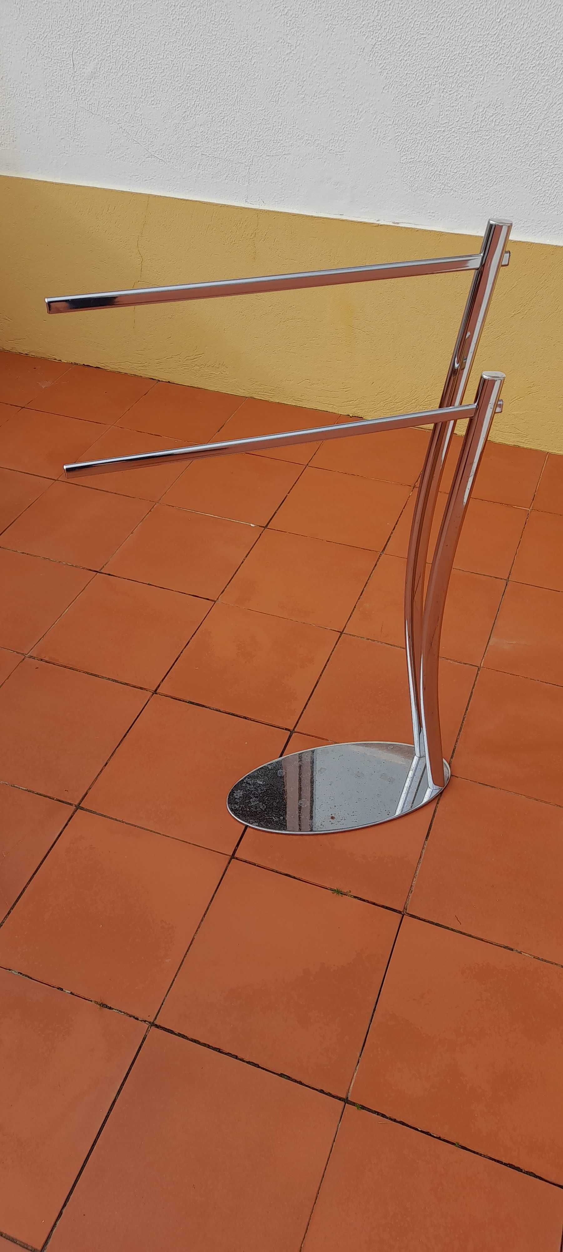 Porta toalhas de wc
