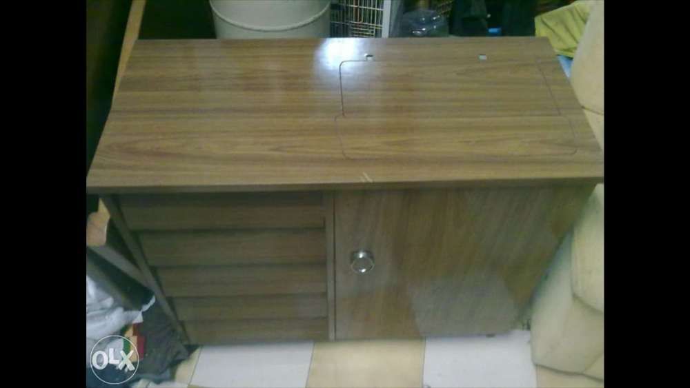 Maquina de costura Oliva mod V160 maxi 4000 movel original e impecavel