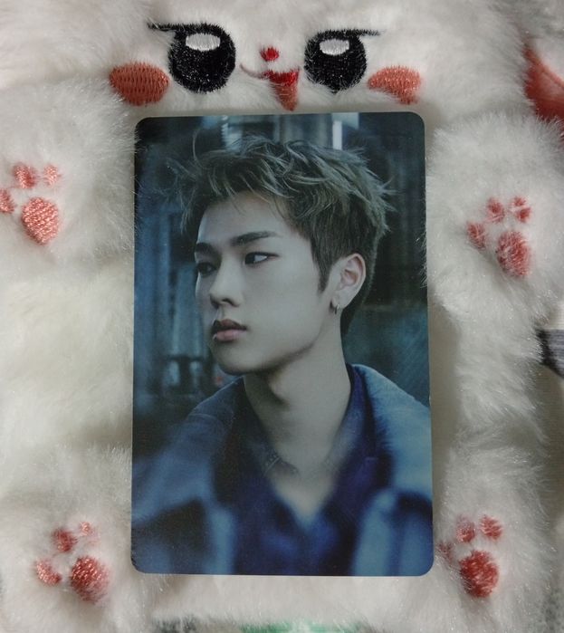 Xdinary Heroes Jungsu photocard Live and Fall