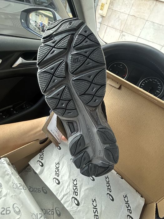 Tenis Asics Gel novos