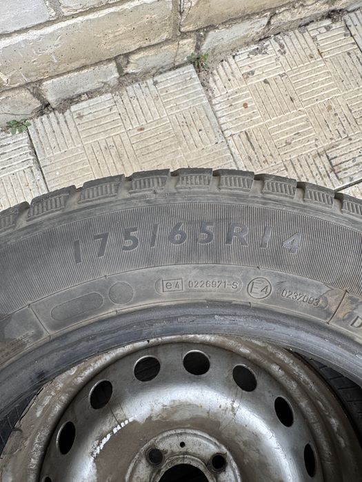 Зимова гума DUNLOP 175/65 R14