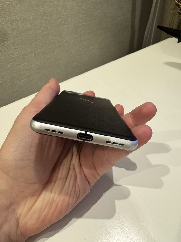 BlackBerry KEYone