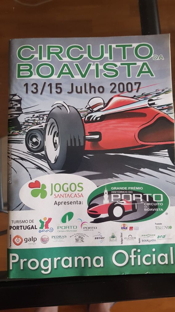 Bilhetes colecionáveis, posters e programas de corridas